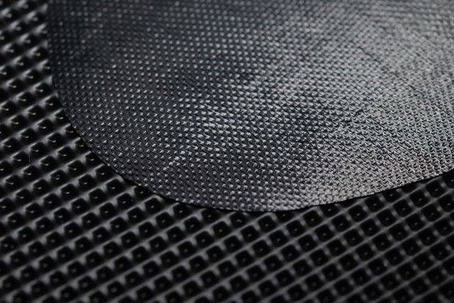 Sensor structures with fine and coarse pored surfaces can be manufactured as iron-on foils. Sensor structures with fine and coarse pored surfaces can be manufactured as iron-on foils.